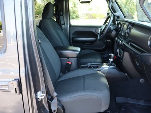 Used 2018 Jeep Wrangler Unlimited Sport AWD/4WD image 22