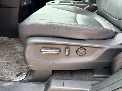 Used 2025 Honda Odyssey EX-L image 11