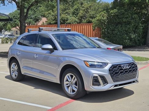Certified 2022 Audi Q5 2.0T Premium w/ Convenience Package AWD/4WD image 3