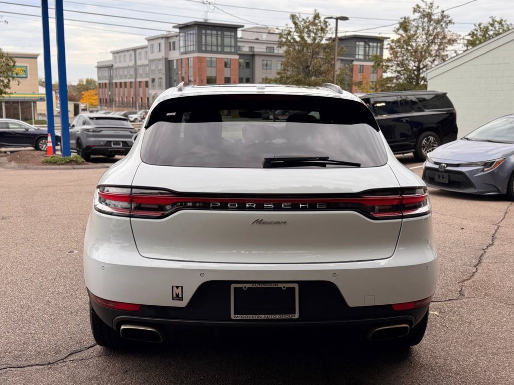 Used 2021 Porsche Macan AWD/4WD image 5