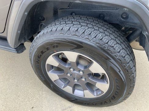 Certified 2018 Jeep Wrangler Unlimited Sahara image 31