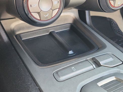 Used 2015 Chevrolet Camaro LT RWD image 23