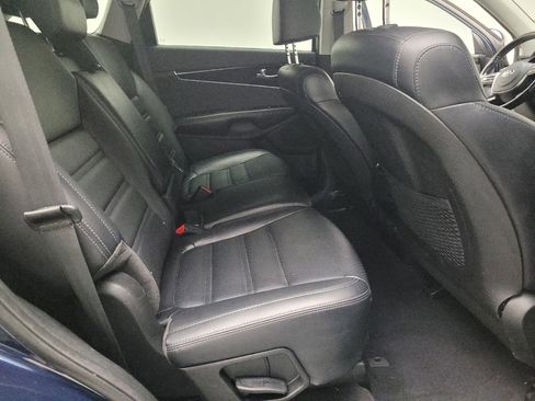 Used 2019 Kia Sorento EX image 19