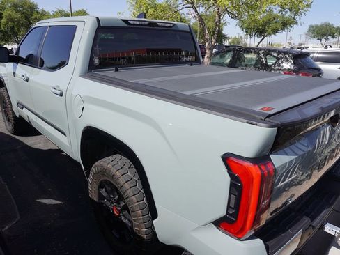 Used 2024 Toyota Tundra Platinum AWD/4WD image 5