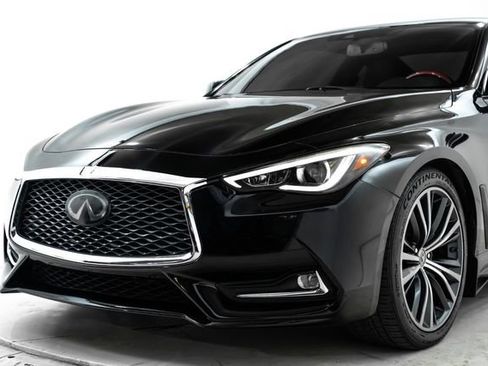 Used 2019 INFINITI Q60 3.0t Luxe RWD image 12