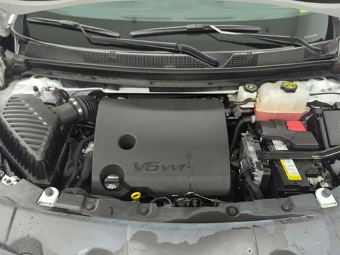Used 2023 Chevrolet Traverse LT FWD image 39