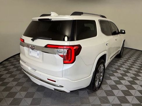 Used 2021 GMC Acadia Denali w/ Denali Technology Package FWD image 6