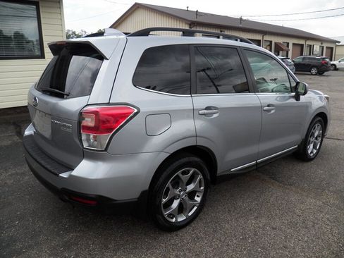 Used 2017 Subaru Forester 2.5i Touring AWD/4WD image 7