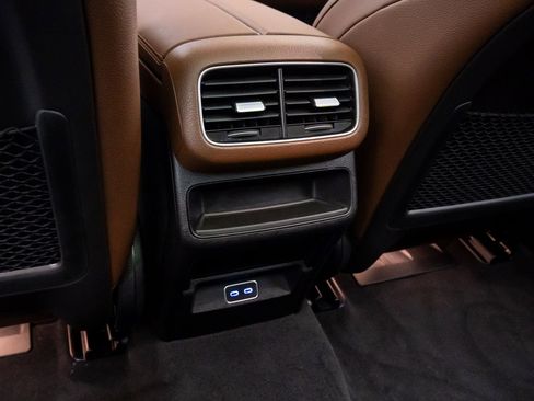 Used 2025 Mercedes-Benz GLE 350 4MATIC image 19