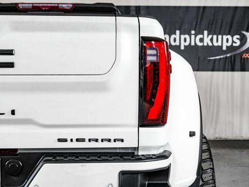 Used 2024 GMC Sierra 3500 Denali Ultimate AWD/4WD image 44