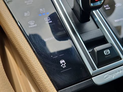 Certified 2023 Porsche Cayenne Platinum Edition AWD/4WD image 19