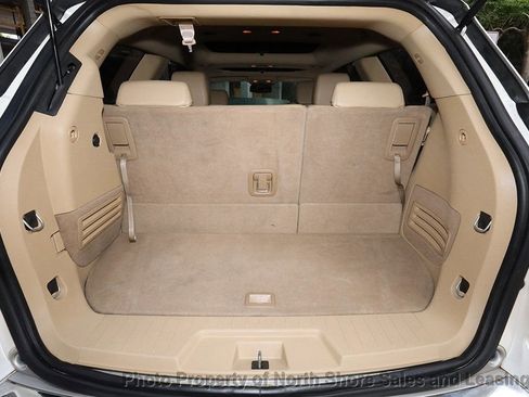 Used 2011 Buick Enclave CXL image 32