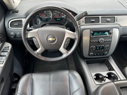 Used 2013 Chevrolet Avalanche LT w/ Suspension Package, Off-Road AWD/4WD image 16