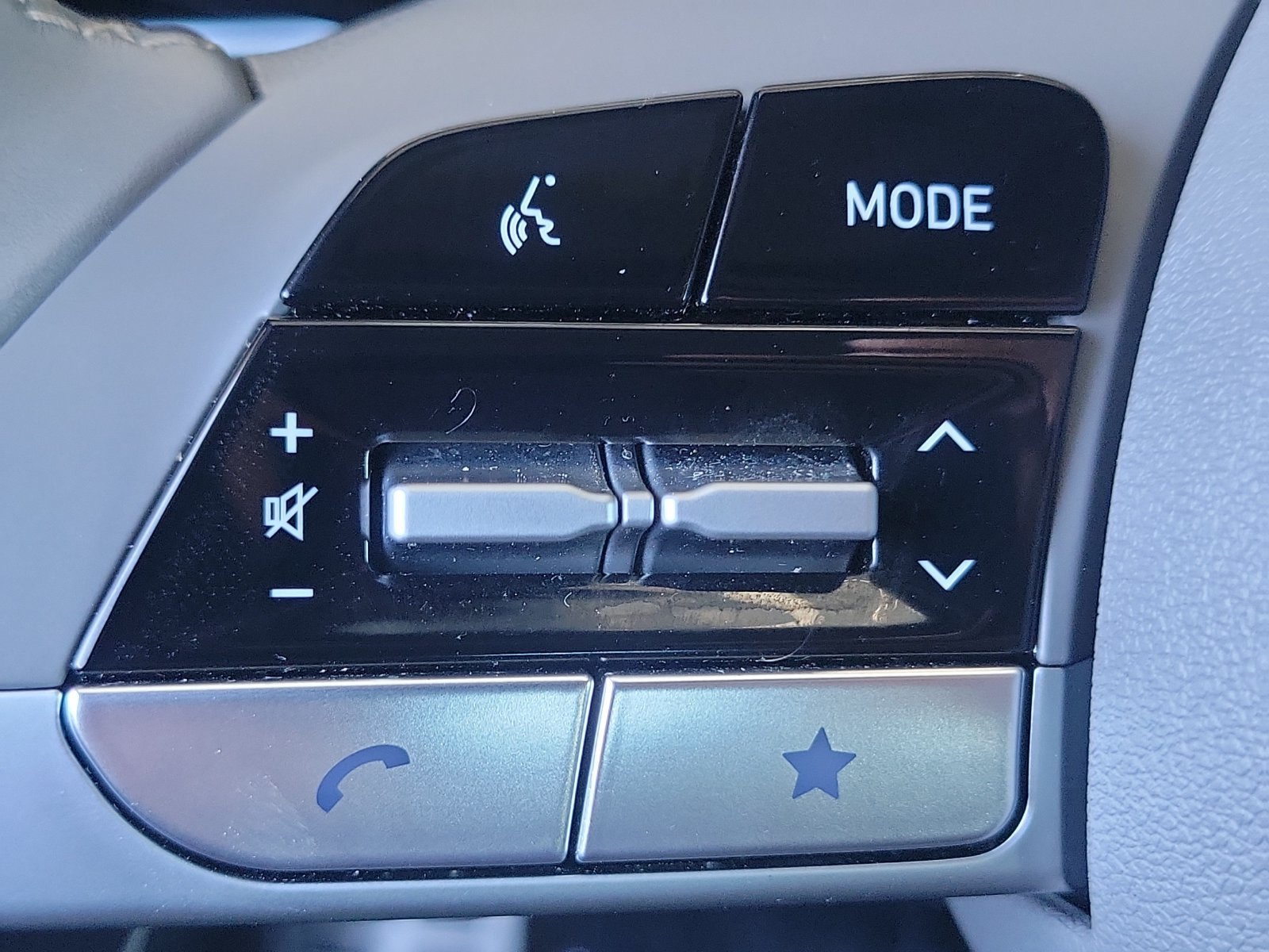 Certified 2025 Hyundai Elantra Sport FWD image 8