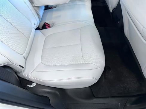 New 2026 Jeep Cherokee Limited image 17