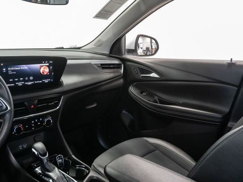 Used 2025 Buick Encore GX Preferred image 11