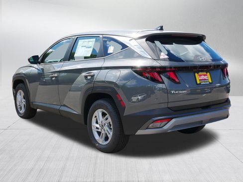 New 2026 Hyundai Tucson SE image 3