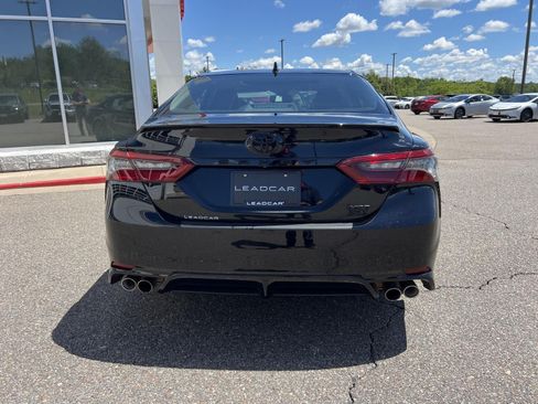 Used 2022 Toyota Camry XSE AWD/4WD image 13