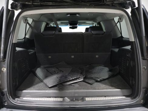 Used 2018 Chevrolet Suburban Premier image 4