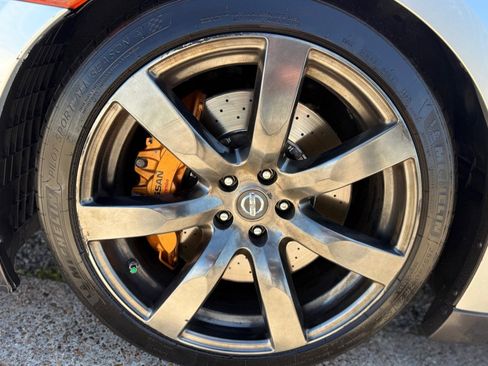 Used 2011 Nissan GT-R Premium AWD/4WD image 25