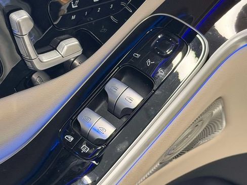 Certified 2023 Mercedes-Benz S 500 4MATIC image 15