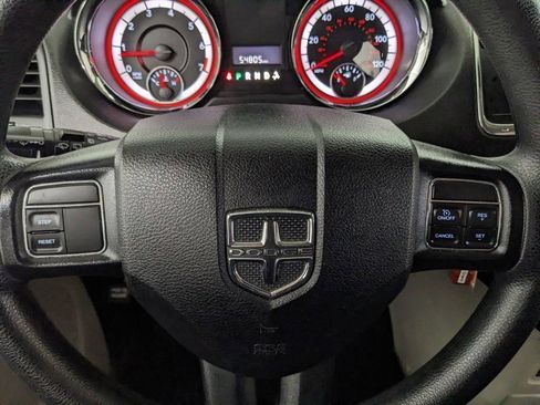Used 2019 Dodge Grand Caravan SE FWD image 10