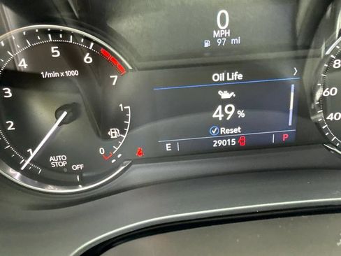 Used 2024 Cadillac XT5 Luxury FWD image 3