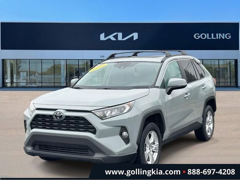 Used 2020 Toyota RAV4 XLE w/ Convenience Package AWD/4WD image 5
