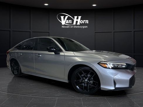 Used 2025 Honda Civic Sport image 32