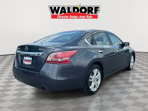Used 2013 Nissan Altima 3.5 S FWD image 6