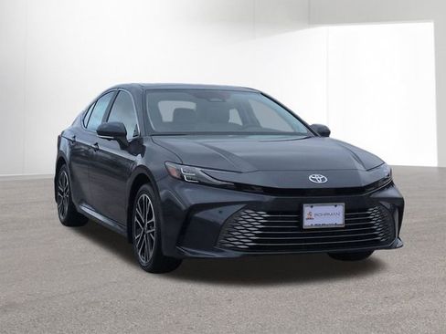 New 2026 Toyota Camry XLE image 3