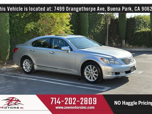Used 2011 Lexus LS 460 AWD w/ Comfort Pkg image 4