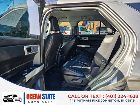Used 2021 Ford Explorer XLT w/ Equipment Group 202A RWD image 11