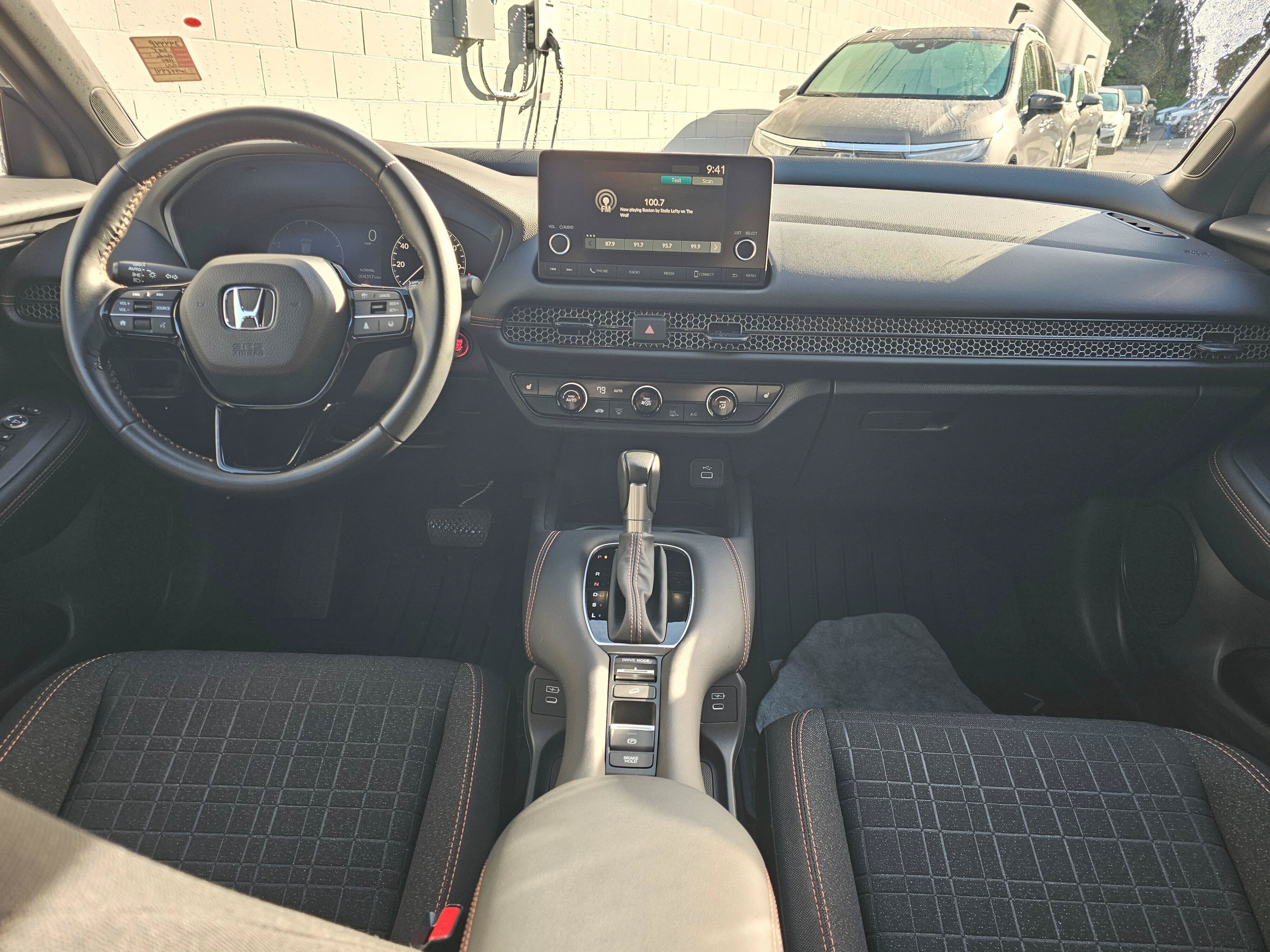 Certified 2025 Honda HR-V Sport image 22