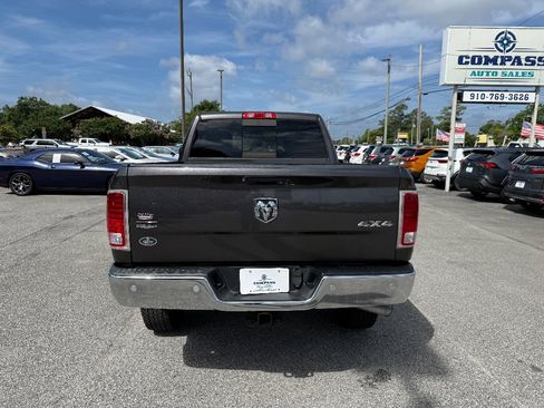 Used 2017 RAM 2500 Laramie w/ Convenience Group AWD/4WD image 3