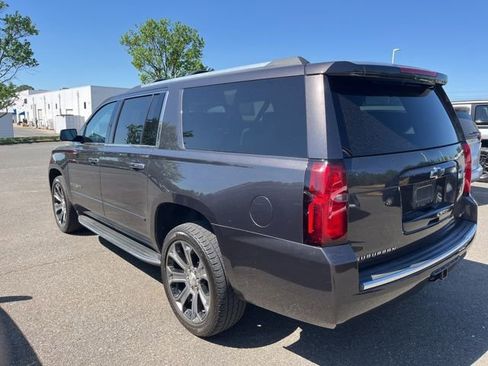 Used 2018 Chevrolet Suburban Premier image 4
