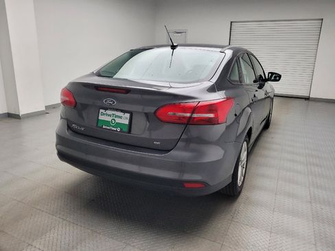 Used 2018 Ford Focus SE FWD image 7
