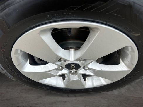 Used 2019 Kia Soul w/ Convenience Package FWD image 18