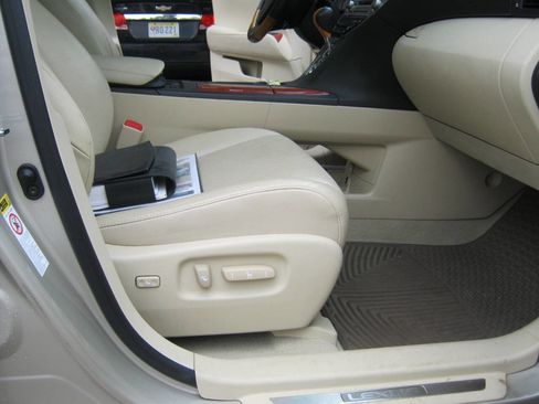 Used 2012 Lexus RX 350 FWD w/ Premium Pkg image 9