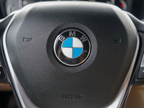 Used 2019 BMW 330i Sedan image 15