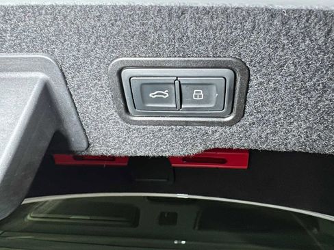 Used 2019 Audi A8 L 3.0T w/ Executive Package image 17