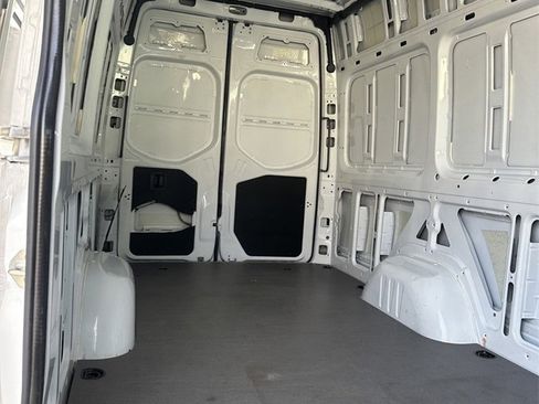 Used 2023 Mercedes-Benz Sprinter 2500 image 24