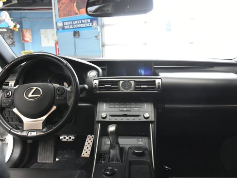 Used 2016 Lexus IS 300 F Sport image 29