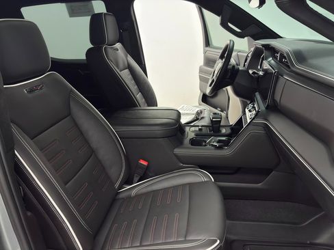 Used 2025 GMC Sierra 1500 AT4X image 64