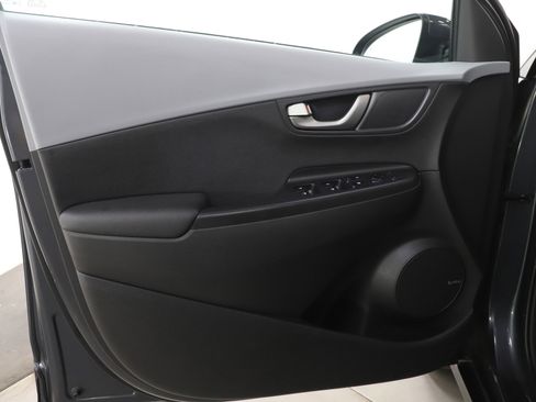 Used 2020 Hyundai Kona Limited image 19