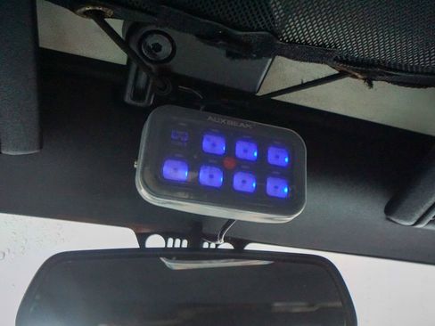 Used 2013 Jeep Wrangler Unlimited Rubicon image 24