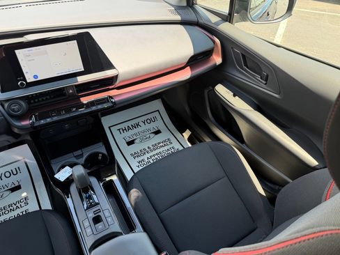 Used 2024 Toyota Prius Prime FWD image 16