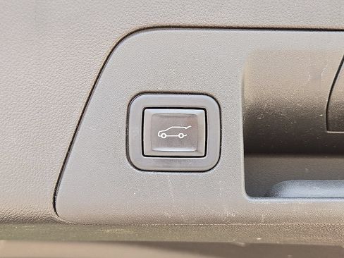 Used 2023 Buick Envision Essence FWD image 14