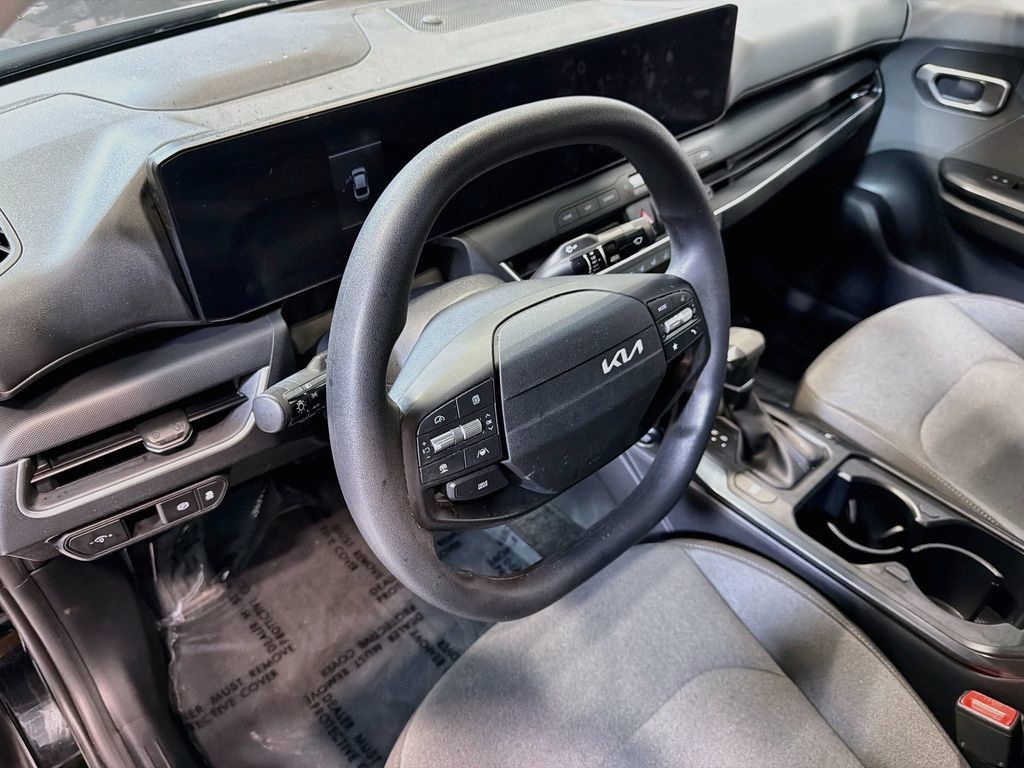 Used 2025 Kia K4 FWD image 11
