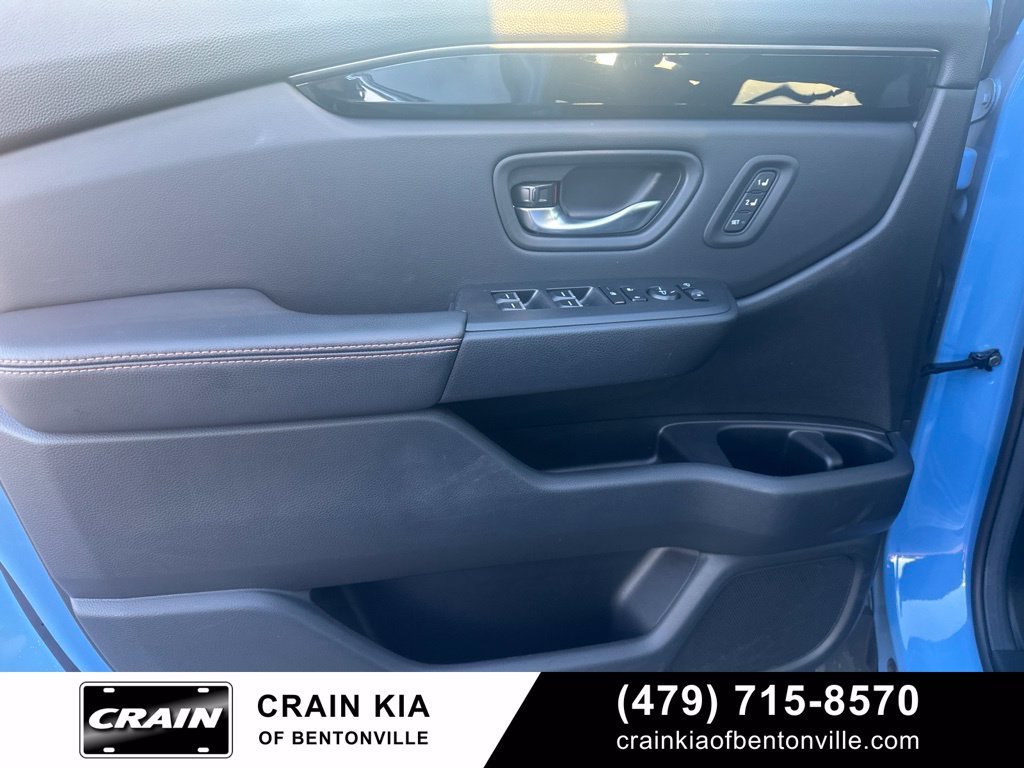 Used 2025 Honda Pilot TrailSport image 15